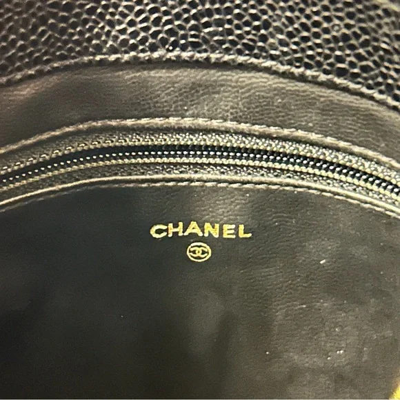 Chanel Caviar Timeless CC Cosmetic Pouch Black - Picture 8 of 10